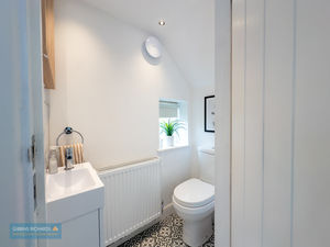 CLOAKROOM- click for photo gallery